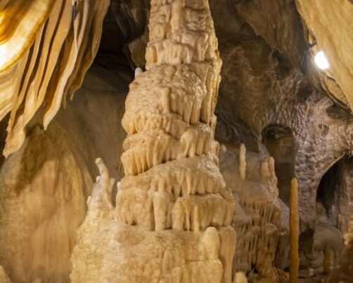 stalactite-cave-8135304_1280
